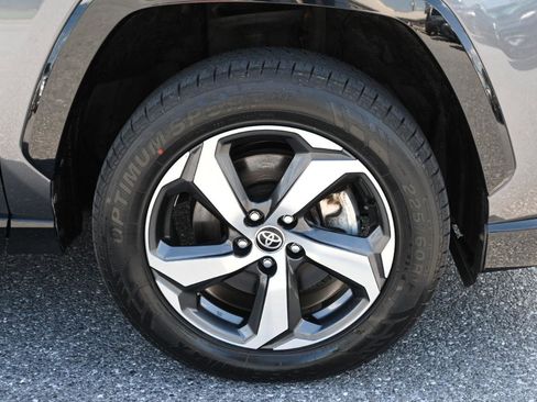 Used 2021 Toyota RAV4 SE w/ Weather & Moonroof Package AWD/4WD image 36