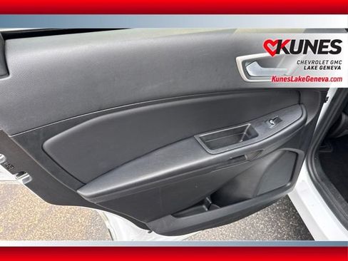 Used 2024 Ford Edge SEL AWD/4WD image 16