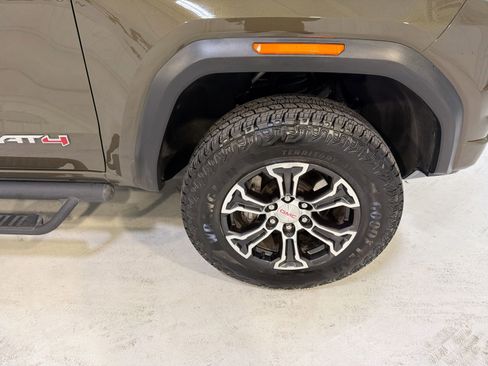 Used 2023 GMC Canyon AT4 w/ Canyon Safety Plus Package image 29