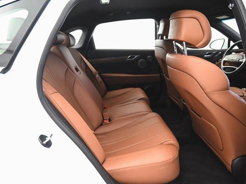 Used 2024 Genesis G80 image 30