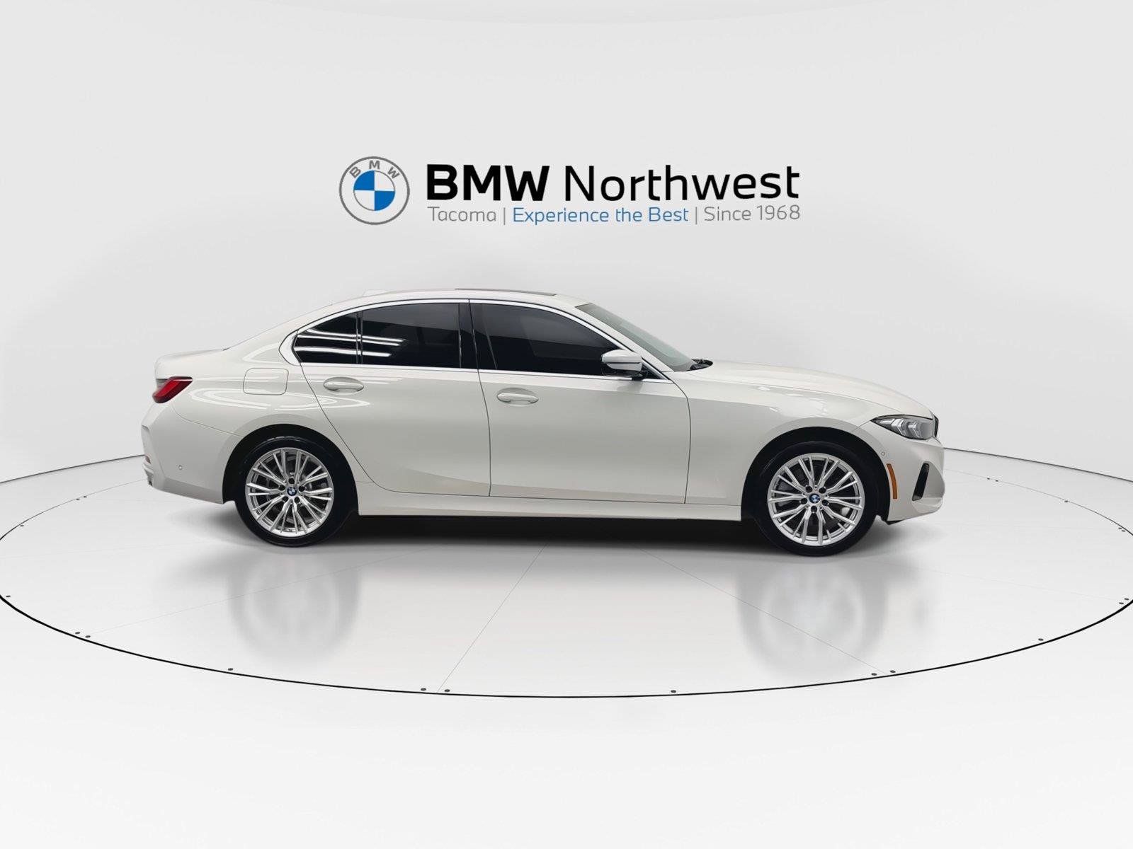 Used 2024 BMW 330i xDrive Sedan w/ Convenience Package AWD/4WD image 5