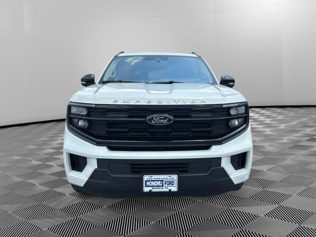 Used 2025 Ford Expedition Active AWD/4WD image 7