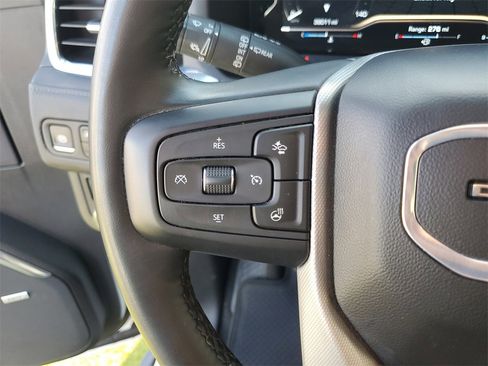 Used 2024 GMC Yukon XL Denali image 27