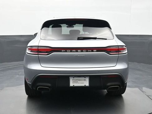 Certified 2025 Porsche Macan AWD/4WD image 22