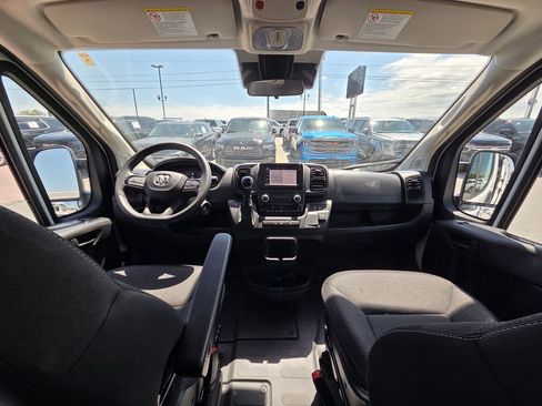 Used 2025 RAM ProMaster 2500 w/ U-Haul Equipment Group FWD image 27