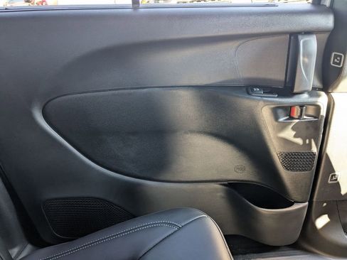 New 2026 Chrysler Pacifica Select image 14