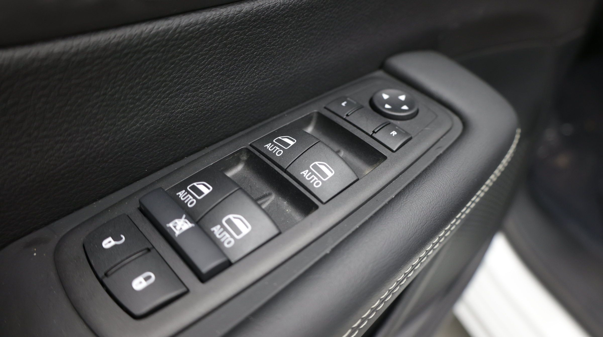 Used 2026 Chrysler Pacifica Select FWD image 13