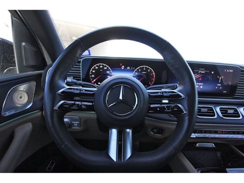 Used 2024 Mercedes-Benz GLS 450 4MATIC image 8