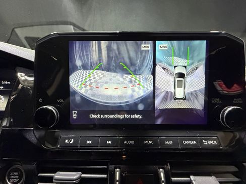 Used 2023 Nissan Pathfinder Platinum image 29