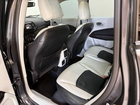 Used 2018 Jeep Compass Limited w/ Navigation Group AWD/4WD image 35