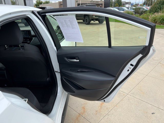 Used 2022 Toyota Corolla SE FWD image 31