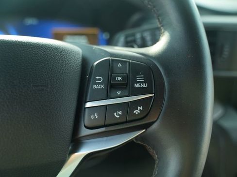 Used 2020 Ford Explorer Platinum w/ Premium Technology Package AWD/4WD image 37