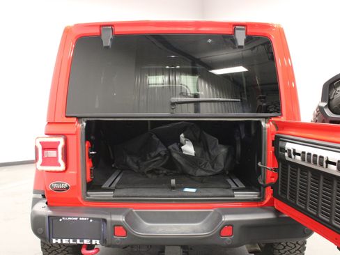 Used 2019 Jeep Wrangler Unlimited Rubicon AWD/4WD image 15