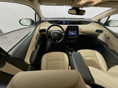 Used 2022 Toyota Prius XLE FWD image 22