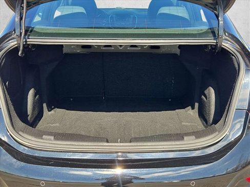 Used 2018 Chevrolet Cruze LT w/ Convenience Package image 6