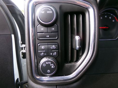 Used 2023 Chevrolet Silverado 2500 LT w/ Convenience Package AWD/4WD image 15