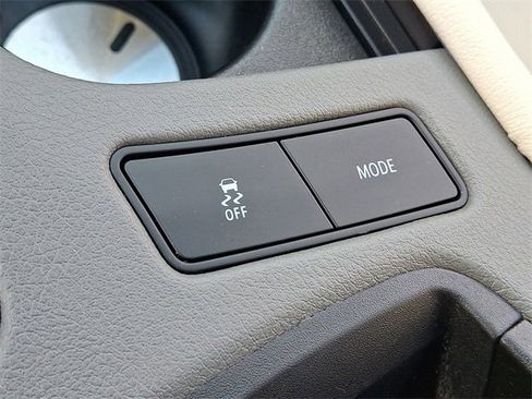 Used 2022 Cadillac XT5 Premium Luxury image 24