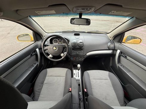 Used 2011 Chevrolet Aveo5 LT w/ Power and Convenience Package image 15