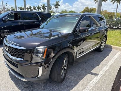 Used 2022 Kia Telluride EX w/ EX Premium Package