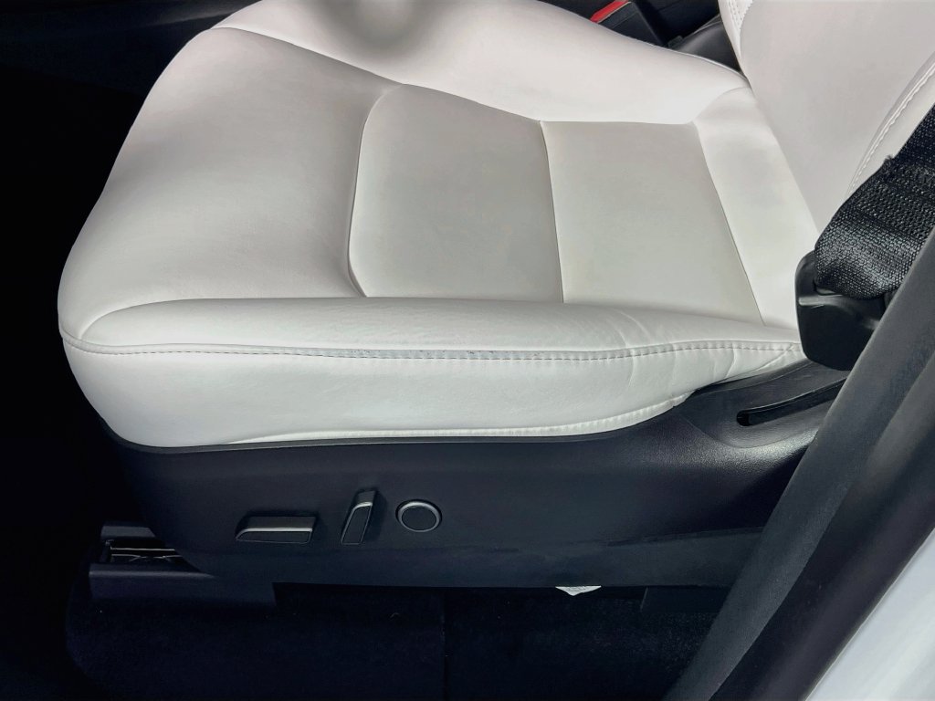 Used 2022 Tesla Model Y Long Range AWD/4WD image 19