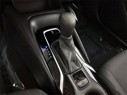 Used 2022 Toyota Corolla LE image 30