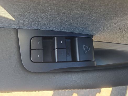 Used 2026 Tesla Model Y 2WD image 25