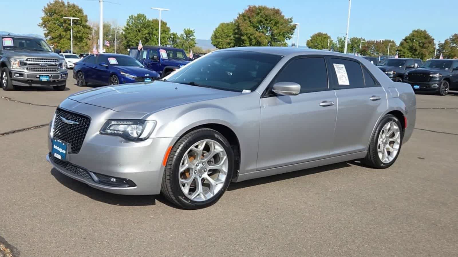 Used 2018 Chrysler 300 S w/ 300S Premium Group 2 RWD image 4