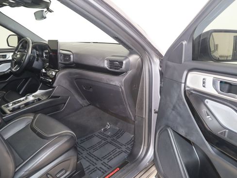 Used 2021 Ford Explorer ST w/ Equipment Group 401A AWD/4WD image 40