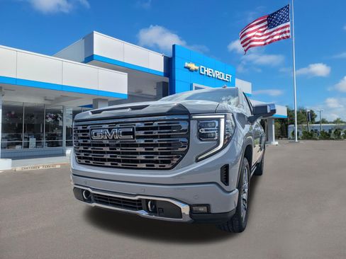 Used 2025 GMC Sierra 1500 Denali Ultimate AWD/4WD image 7