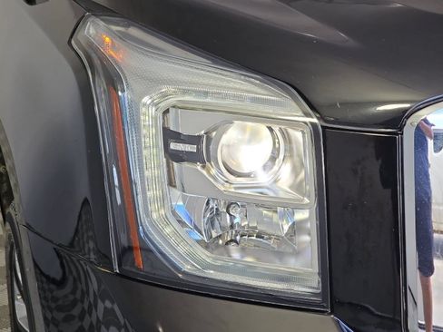Used 2019 GMC Yukon Denali w/ Denali Ultimate Package RWD image 29