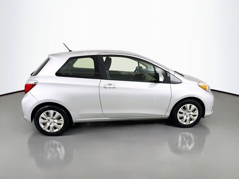 Used 2014 Toyota Yaris L image 8
