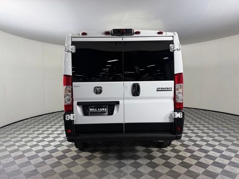 Used 2025 RAM ProMaster 2500 w/ U-Haul Equipment Group FWD image 9