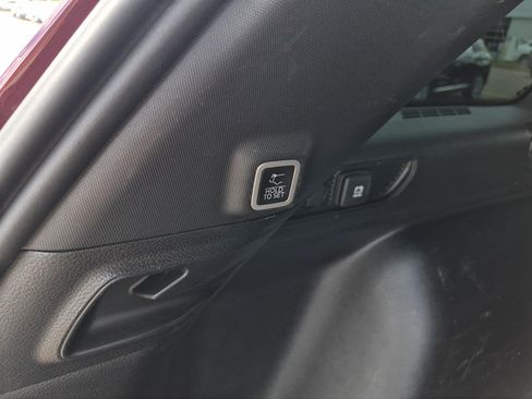 Used 2023 Jeep Grand Cherokee Altitude AWD/4WD image 10