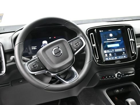 Used 2023 Volvo C40 P8 Recharge Ultimate image 10