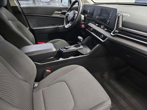Used 2023 Kia Sportage LX image 14