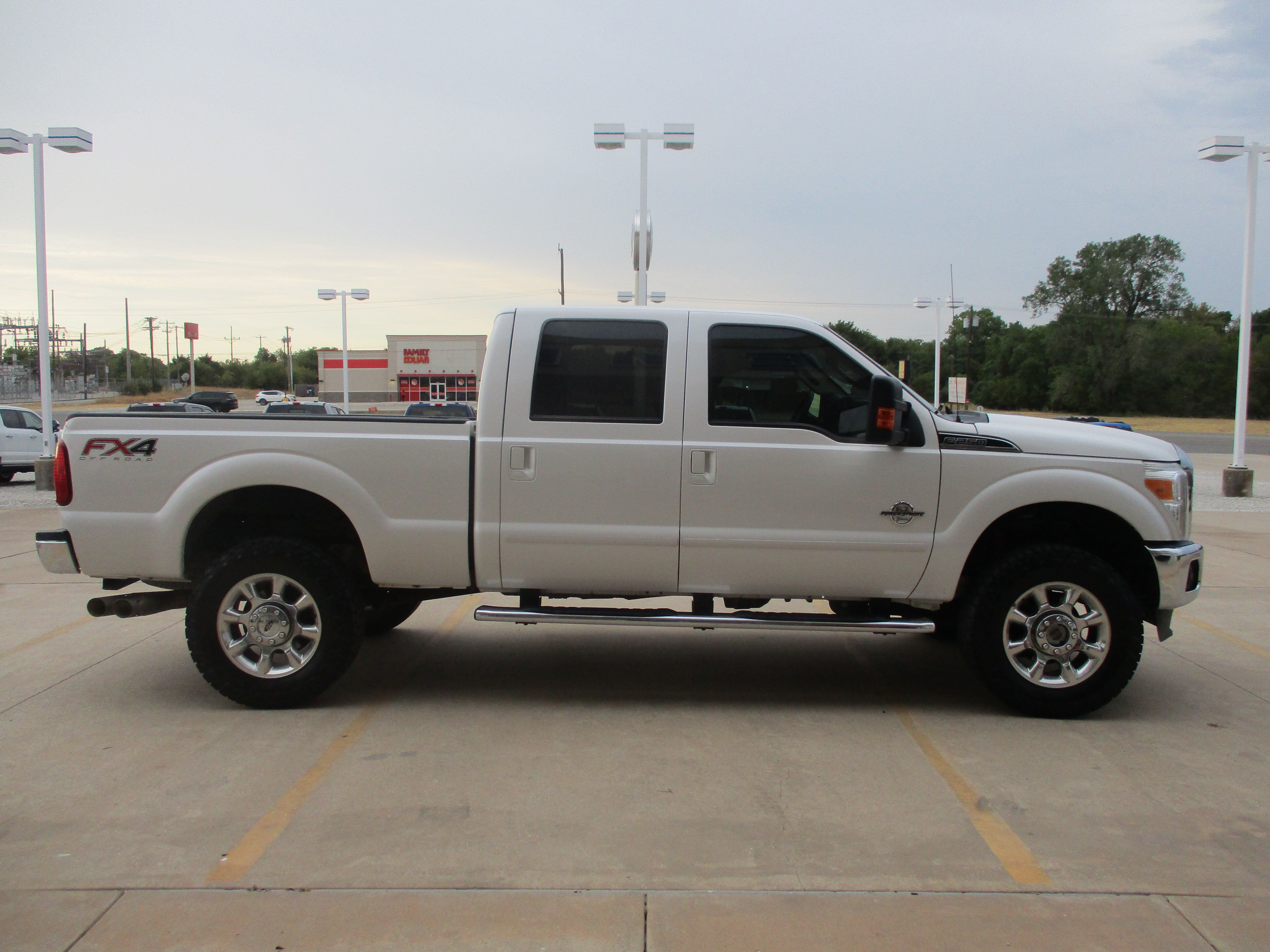 Used 2015 Ford F250 Lariat w/ Lariat Ultimate Package AWD/4WD image 9