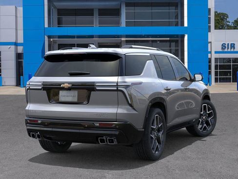 New 2026 Chevrolet Traverse High Country image 4