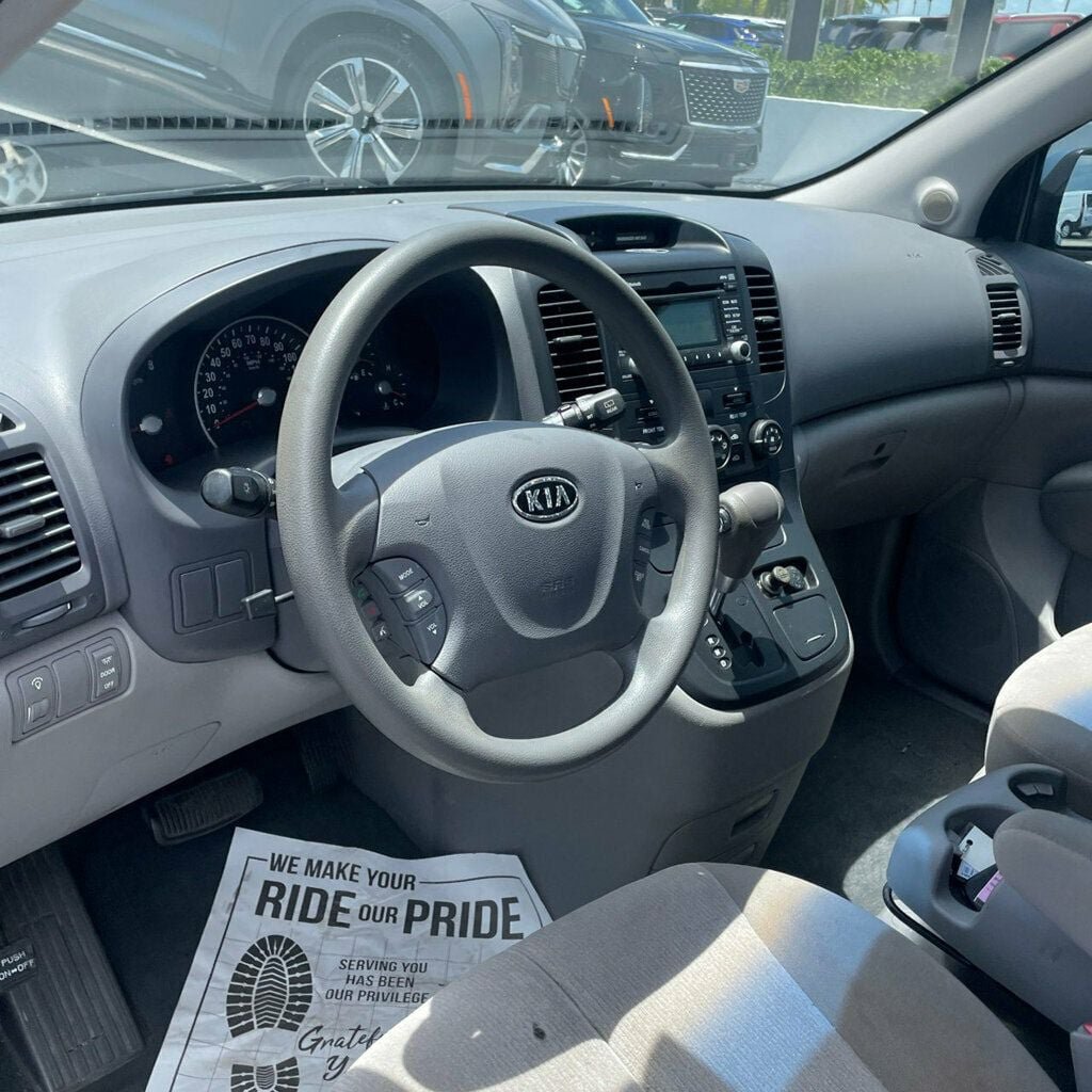 Used 2012 Kia Sedona LX FWD image 11