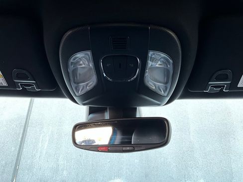 Used 2025 Jeep Compass Trailhawk image 14