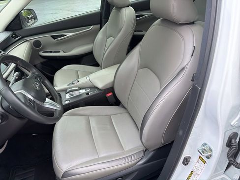 Used 2023 INFINITI QX50 Luxe FWD image 44