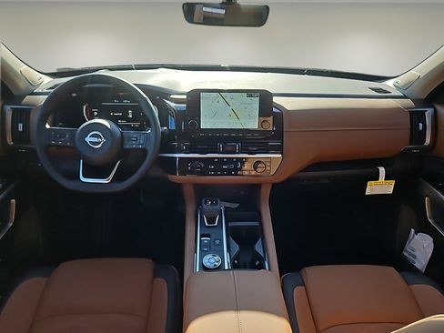 New 2025 Nissan Pathfinder Platinum w/ Cargo Package image 8