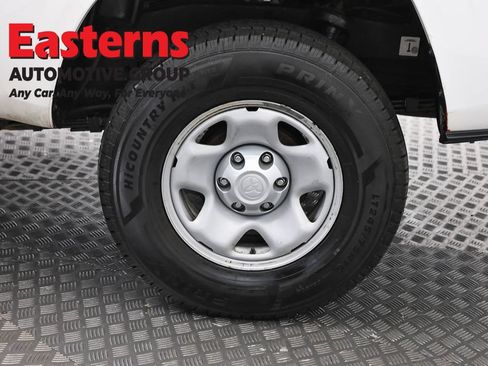 Used 2019 Toyota Tacoma SR RWD image 32