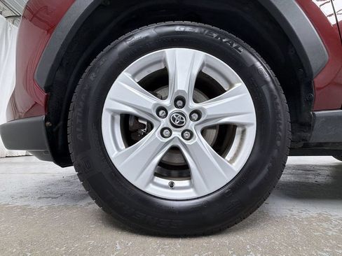 Used 2020 Toyota RAV4 XLE w/ Convenience Package AWD/4WD image 15