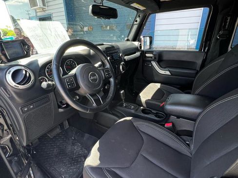 Used 2013 Jeep Wrangler Rubicon w/ Dual Top Group AWD/4WD image 13