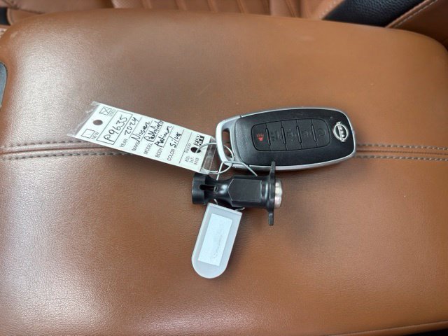 Used 2024 Nissan Pathfinder Platinum AWD/4WD image 6