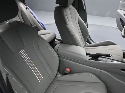 Certified 2025 Hyundai Elantra Sport image 15