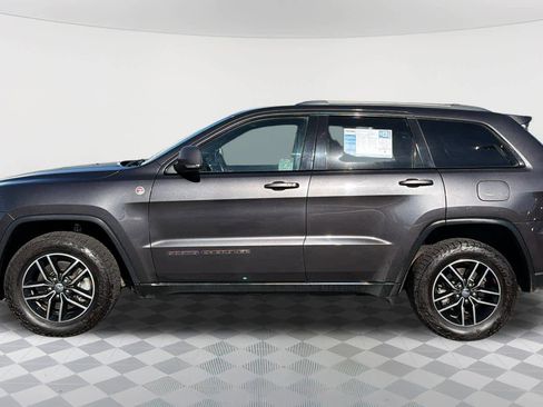 Used 2017 Jeep Grand Cherokee Trailhawk w/ Trailhawk Luxury Group image 8