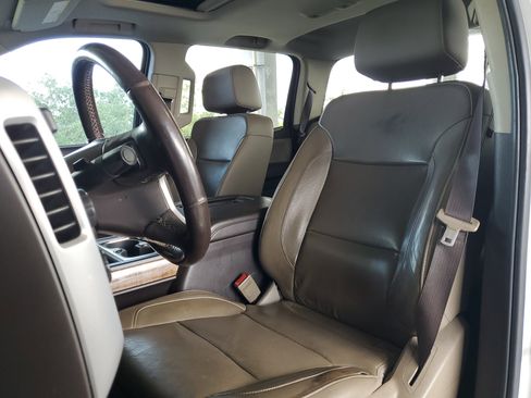 Used 2019 GMC Sierra 3500 SLT w/ Duramax Plus Package AWD/4WD image 19