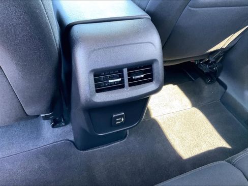 Used 2023 Chevrolet Equinox LT w/ Driver Convenience Package AWD/4WD image 27