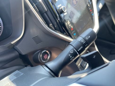 Used 2025 Subaru Ascent Touring image 27